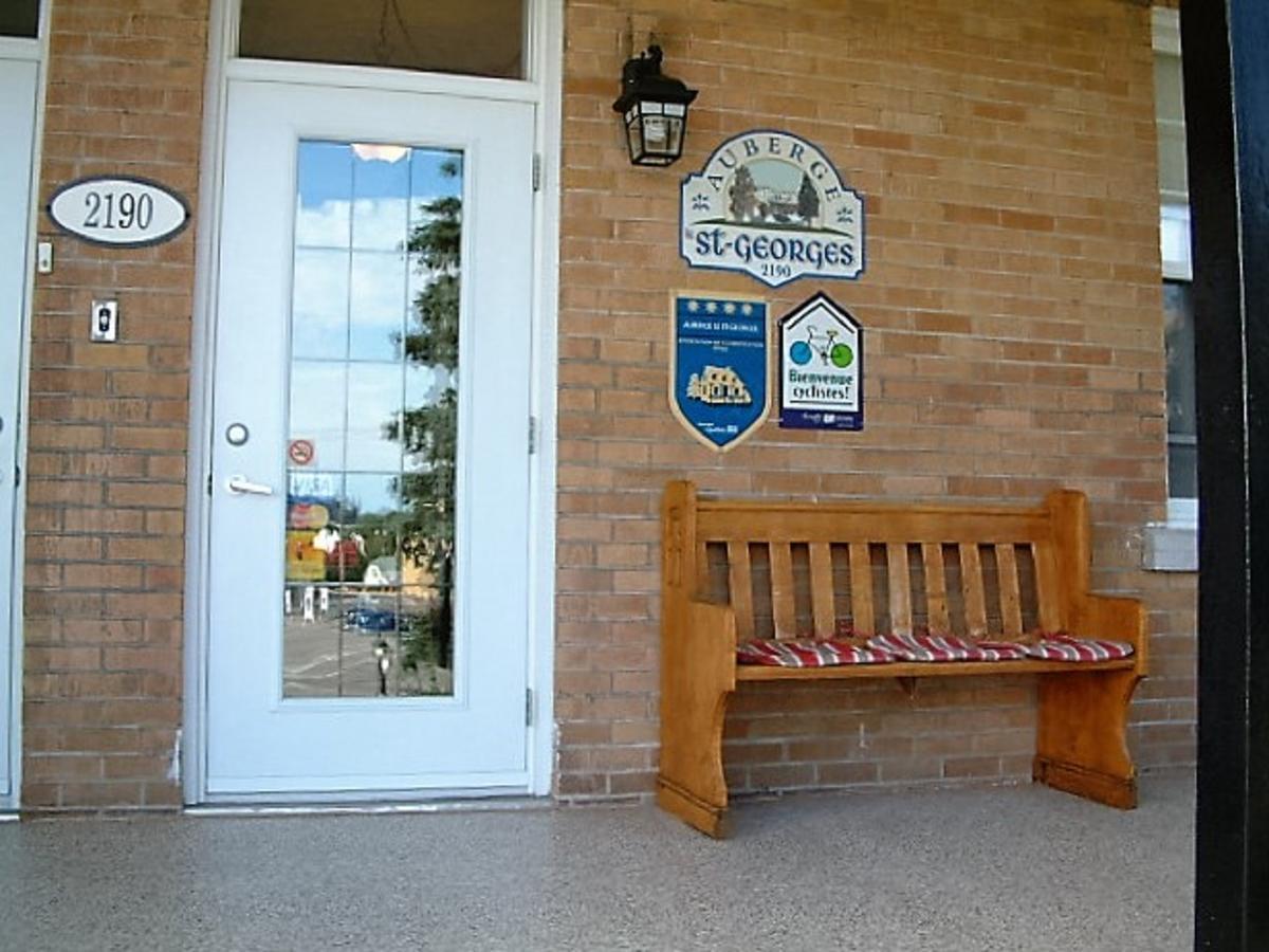 Auberge Le St-Georges Saguenay Zewnętrze zdjęcie