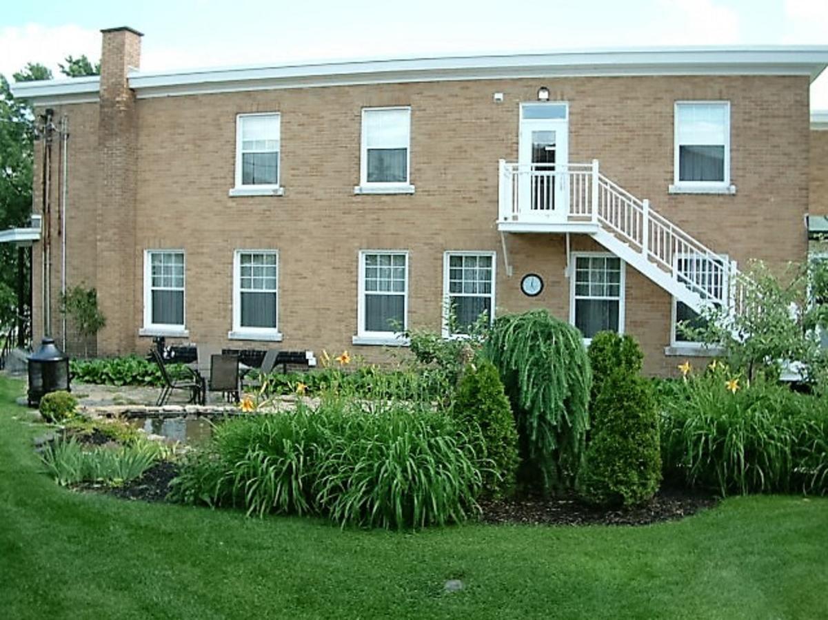 Auberge Le St-Georges Saguenay Zewnętrze zdjęcie