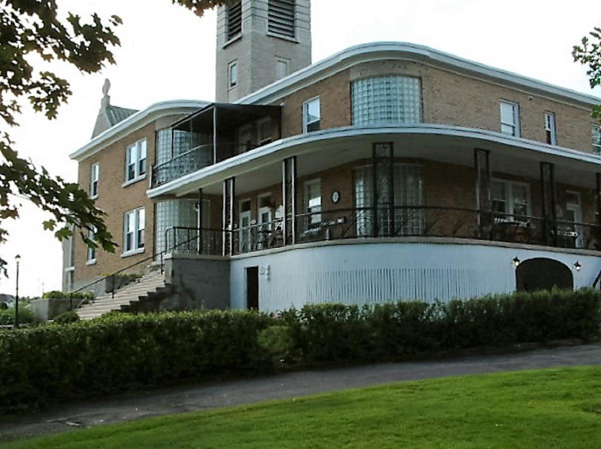 Auberge Le St-Georges Saguenay Zewnętrze zdjęcie