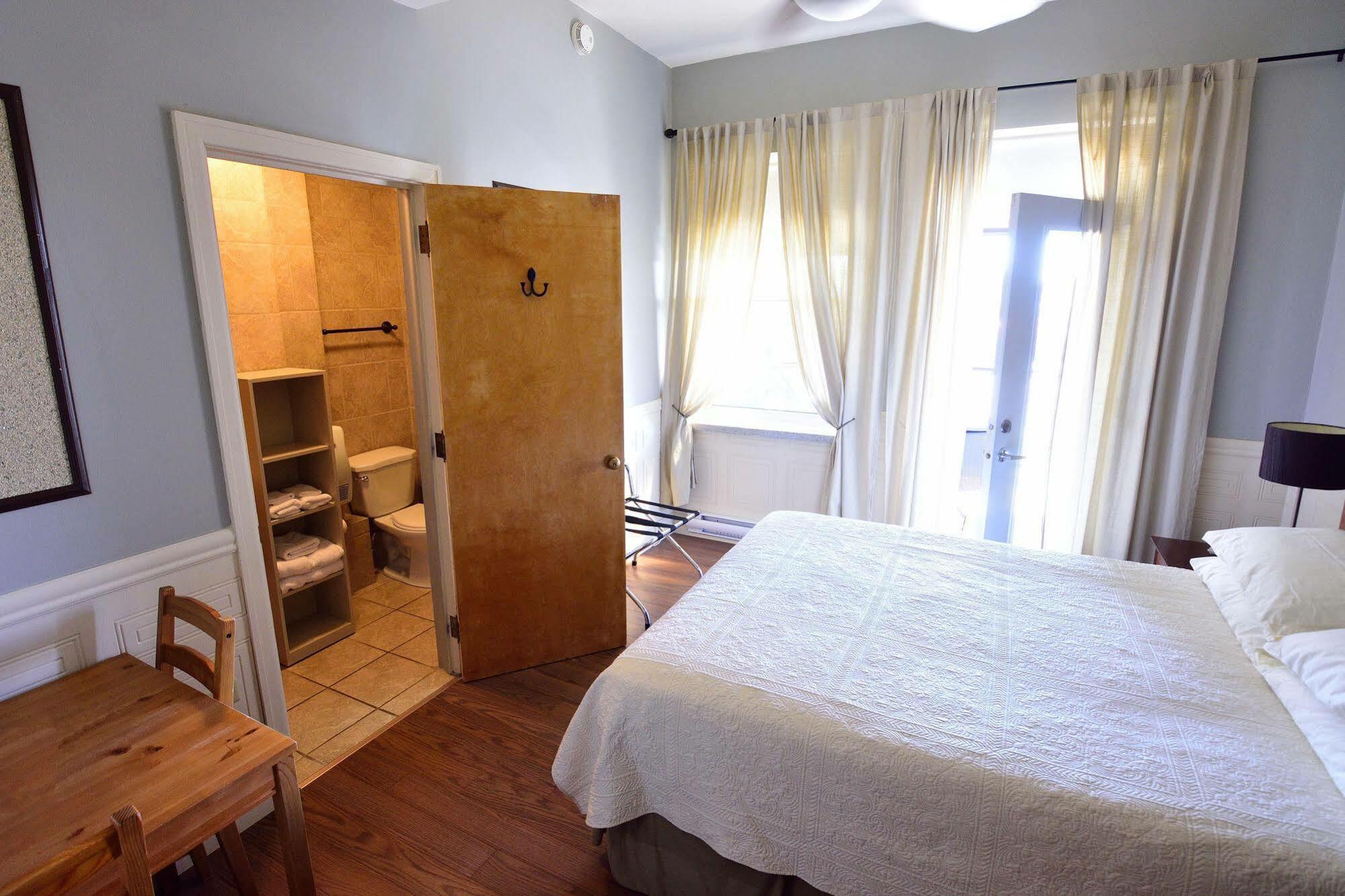 Auberge Le St-Georges Saguenay Zewnętrze zdjęcie